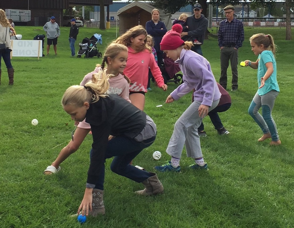 Aberfoyle Fall Fair -Kids Playing