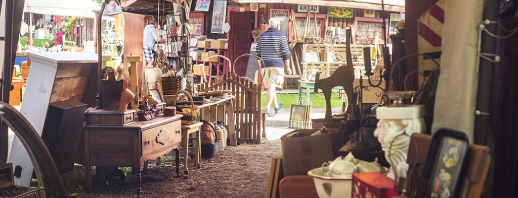 Aberfoyle Fall Fair - Inside a shop