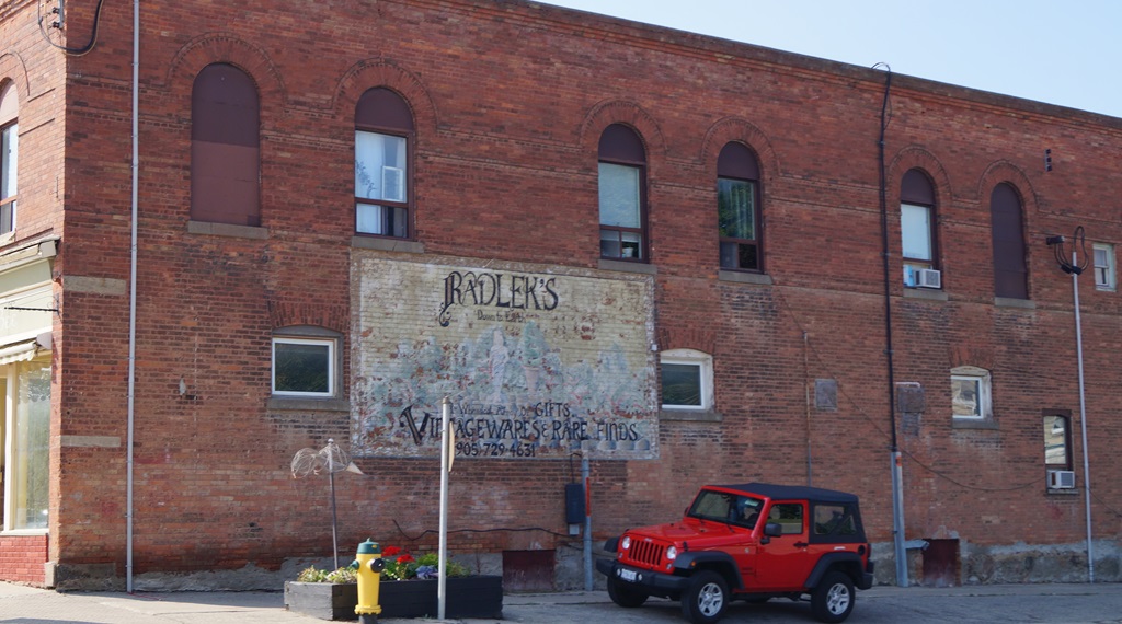 Older Building in Beeton