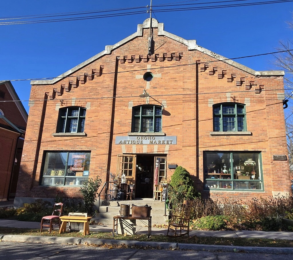 Antique Market Building