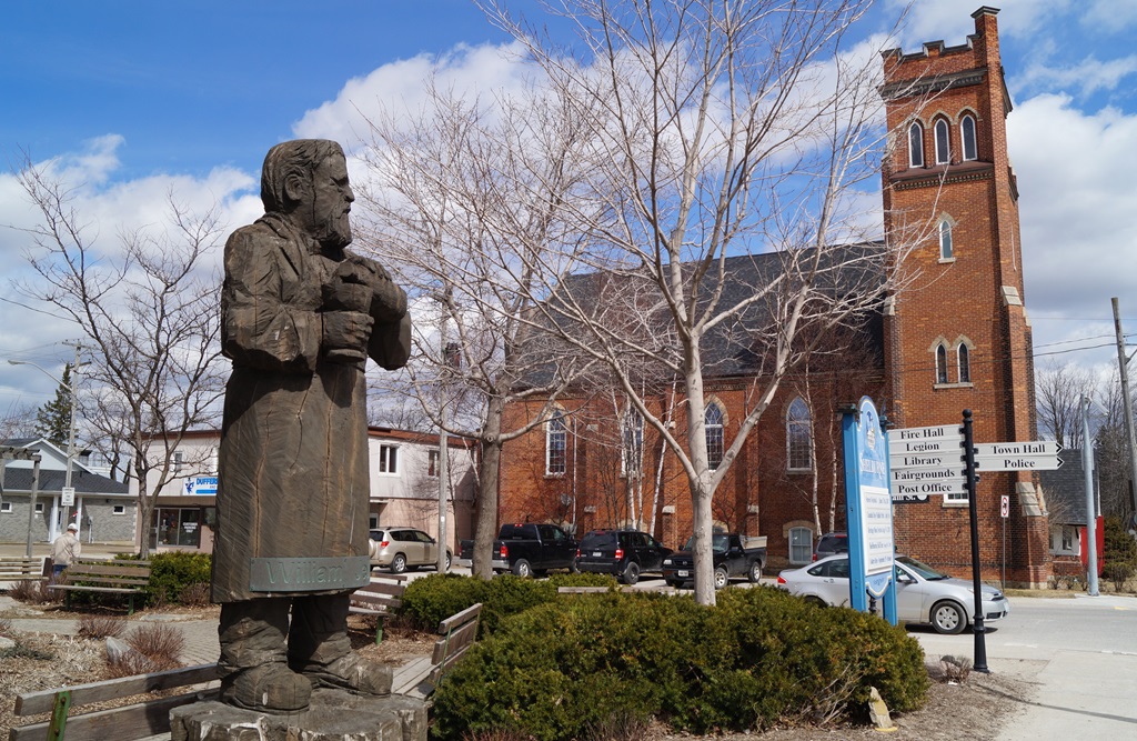 Statue