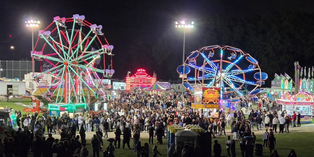 Midway Rides - Georgetown Fall Fair