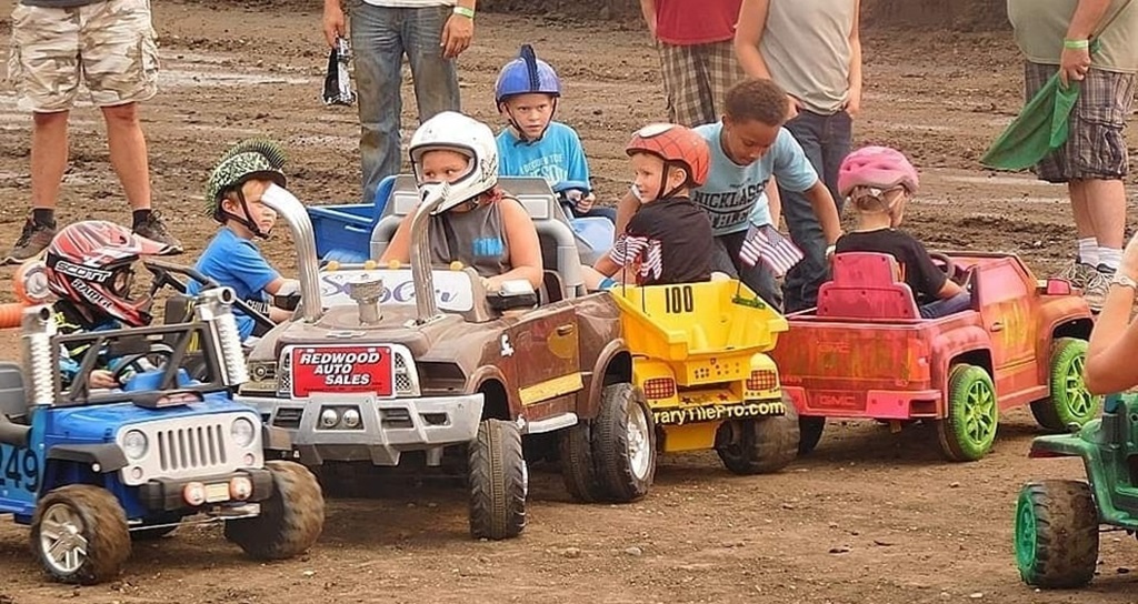 Ready for the Mini Derby - Shelburne Fair