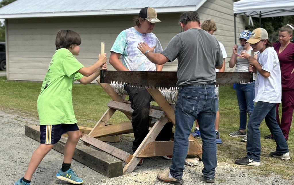 Log Sawing Contest