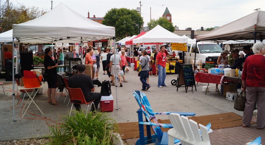 Crowded Farmers' Market
